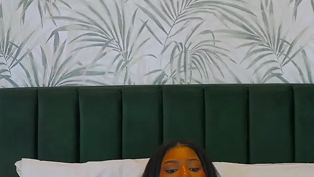Snapshot of VanessaGlenn chatting on 01-16-25, 01:37 VanessaGlenn online show from 01-16-25, 01:37