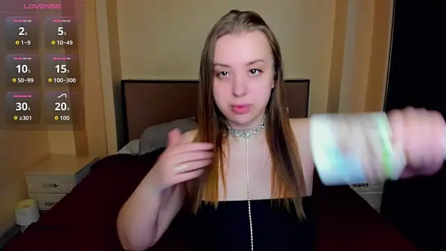 Snapshot of AlexissM chatting on 04-10-26, 03:17 AlexissM online show from 04-10-26, 03:17