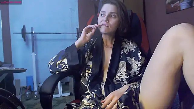 womanstrong78 online show from 01-31-25, 07:51