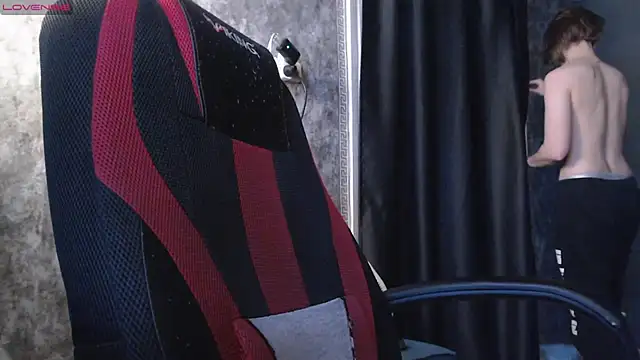 Snapshot of womanstrong78 chatting on 03-14-26, 11:04 womanstrong78 online show from 03-14-26, 11:04