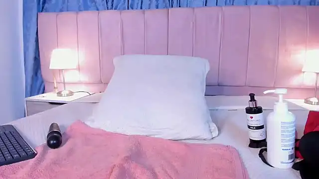 x milu online show from 03-10-25, 08:56