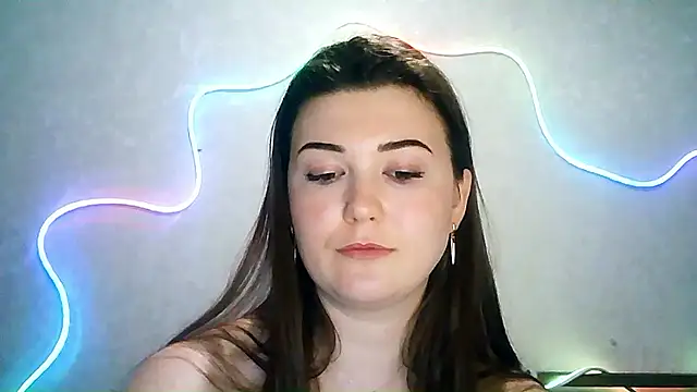 Snapshot of SeductiveTati chatting on 09-10-25, 10:21 SeductiveTati online show from 09-10-25, 10:21