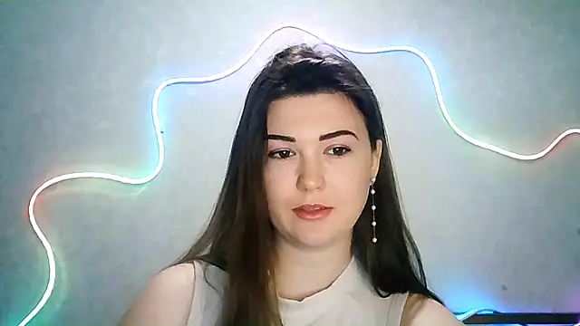 Snapshot of SeductiveTati chatting on 09-18-25, 02:02 SeductiveTati online show from 09-18-25, 02:02