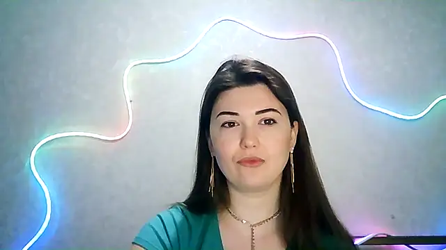 Snapshot of SeductiveTati chatting on 09-25-25, 02:26 SeductiveTati online show from 09-25-25, 02:26