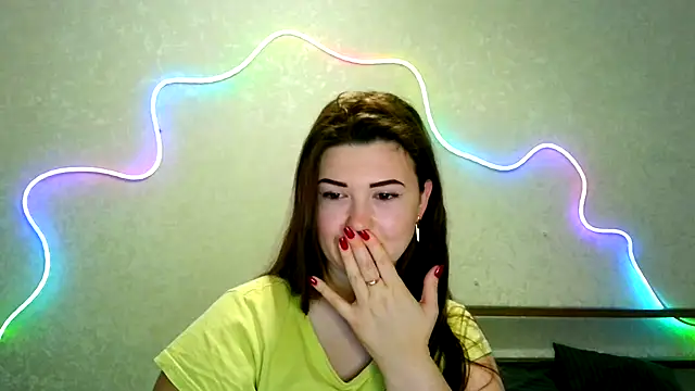 Snapshot of SeductiveTati chatting on 10-12-25, 11:04 SeductiveTati online show from 10-12-25, 11:04