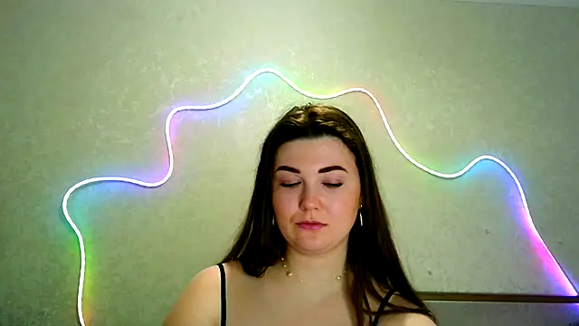 Snapshot of SeductiveTati chatting on 11-17-25, 08:47 SeductiveTati online show from 11-17-25, 08:47