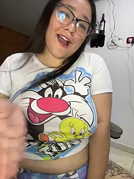 CinnamonCookiez online show from 12-25-24, 05:37