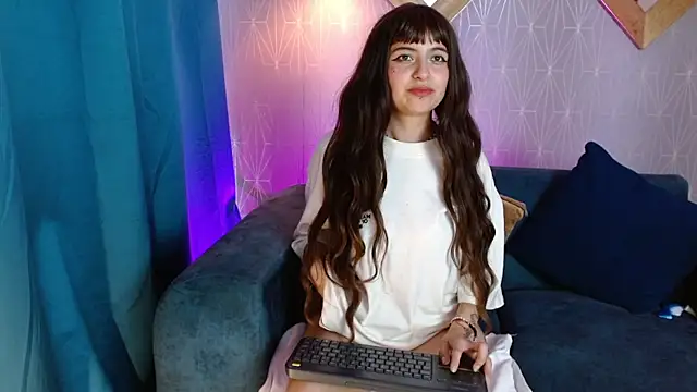 MiaEngels online show from 12-14-24, 05:25