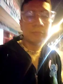 Snapshot of PequeArely chatting on 12-20-24, 03:58 PequeArely online show from 12-20-24, 03:58