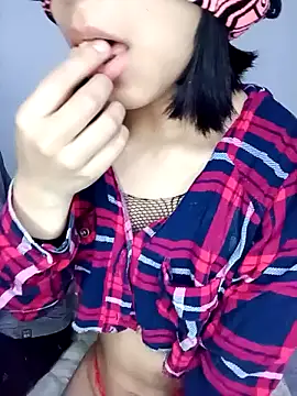 Snapshot of PequeArely chatting on 01-12-25, 02:45 PequeArely online show from 01-12-25, 02:45