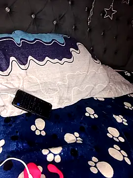 Snapshot of PequeArely chatting on 02-08-25, 01:44 PequeArely online show from 02-08-25, 01:44