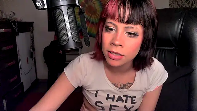 Liv Alt online show from 05-07-26, 07:19