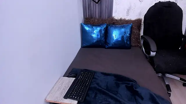 Snapshot of brigittemiller chatting on 03-17-25, 06:53 brigittemiller online show from 03-17-25, 06:53