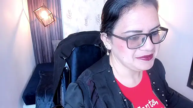 Snapshot of brigittemiller chatting on 10-25-25, 04:02 brigittemiller online show from 10-25-25, 04:02