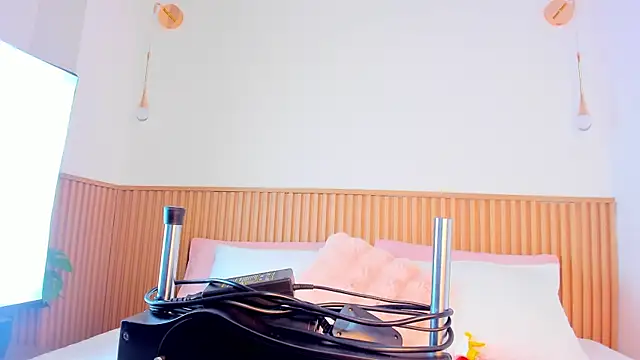 zoe rivers online show from 12-19-24, 11:07