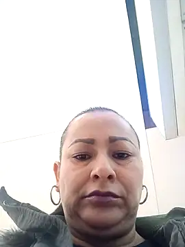 ScarletGlow1 online show from 10-01-25, 03:29