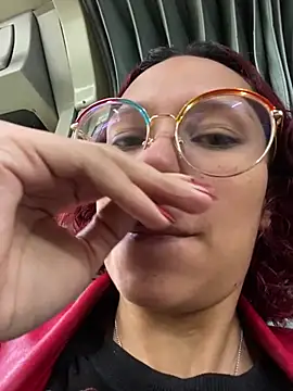 lilith-deveraux online show from 03-04-25, 12:12