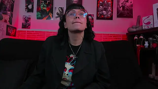 lilith-deveraux online show from 09-15-25, 01:44