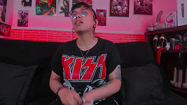 lilith-deveraux online show from 09-16-25, 02:18