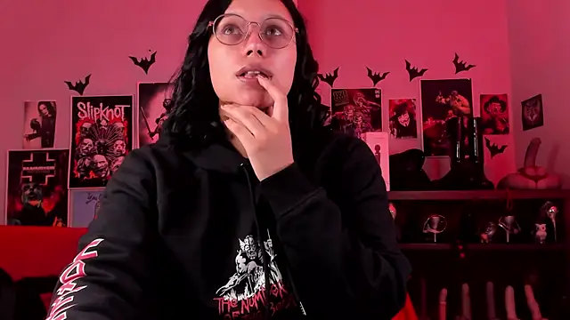 Snapshot of lilith-deveraux chatting on 04-01-26, 02:58 lilith-deveraux online show from 04-01-26, 02:58