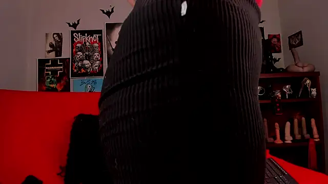 lilith-deveraux online show from 05-13-26, 02:36