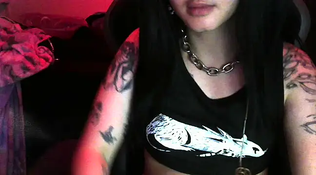 Snapshot of poison-eeve chatting on 02-20-25, 10:04 poison-eeve online show from 02-20-25, 10:04