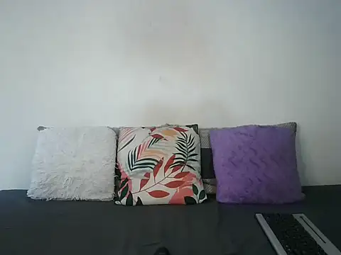 Snapshot of Thickqueenxxx chatting on 10-03-25, 08:11 Thickqueenxxx online show from 10-03-25, 08:11