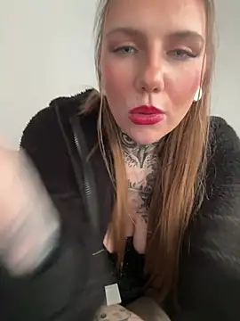 Snapshot of leaamecklenburg chatting on 03-26-26, 12:11 leaamecklenburg online show from 03-26-26, 12:11