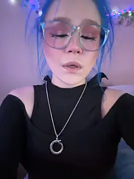 Snapshot of MaddisonHaas chatting on 10-10-25, 01:59 MaddisonHaas online show from 10-10-25, 01:59