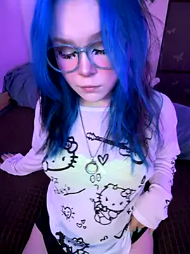 Snapshot of MaddisonHaas chatting on 10-10-25, 11:37 MaddisonHaas online show from 10-10-25, 11:37