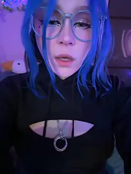 Snapshot of MaddisonHaas chatting on 10-13-25, 12:43 MaddisonHaas online show from 10-13-25, 12:43