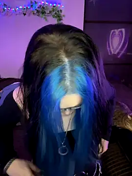 Snapshot of MaddisonHaas chatting on 10-22-25, 11:48 MaddisonHaas online show from 10-22-25, 11:48