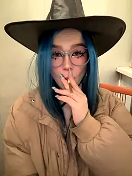 Snapshot of MaddisonHaas chatting on 10-31-25, 11:17 MaddisonHaas online show from 10-31-25, 11:17