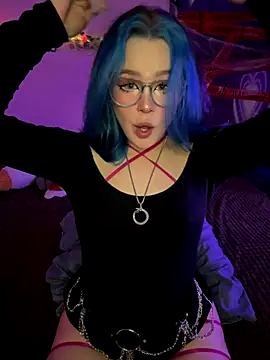 Snapshot of MaddisonHaas chatting on 11-05-25, 12:43 MaddisonHaas online show from 11-05-25, 12:43