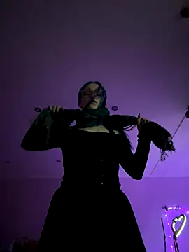 MaddisonHaas online show from 12-17-25, 03:01