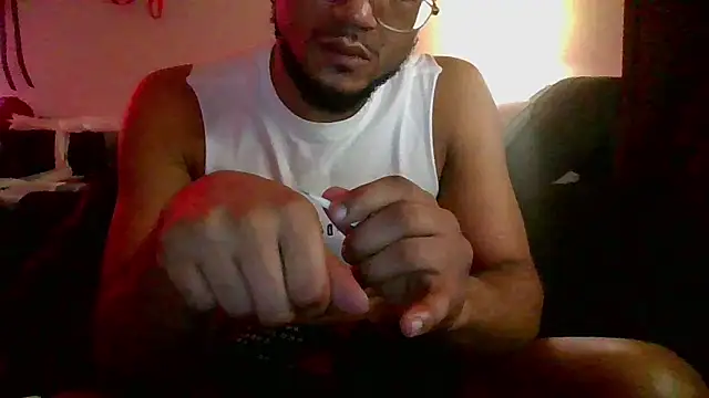 Snapshot of KySir1990 chatting on 09-22-25, 06:59 KySir1990 online show from 09-22-25, 06:59