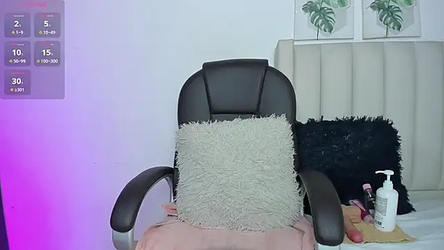 Marian Boobs online show from 10-14-25, 09:15