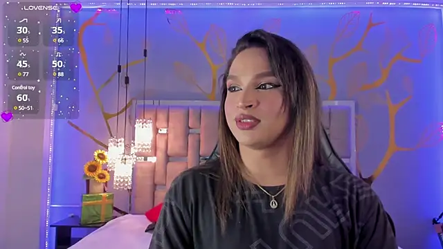 KylieVictoria online show from 01-07-25, 03:57