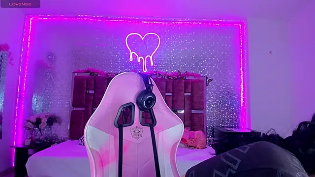 KylieVictoria online show from 02-05-25, 03:13