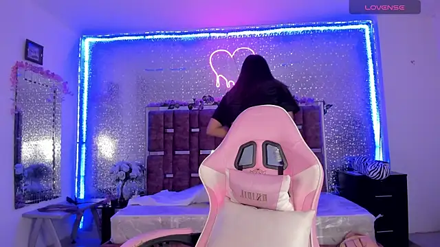 KylieVictoria online show from 02-07-25, 04:59