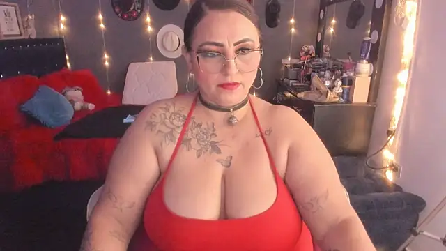 Snapshot of Ivonnee__ chatting on 03-14-25, 04:54 Ivonnee   online show from 03-14-25, 04:54