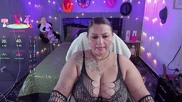 Ivonnee   online show from 01-16-26, 03:10