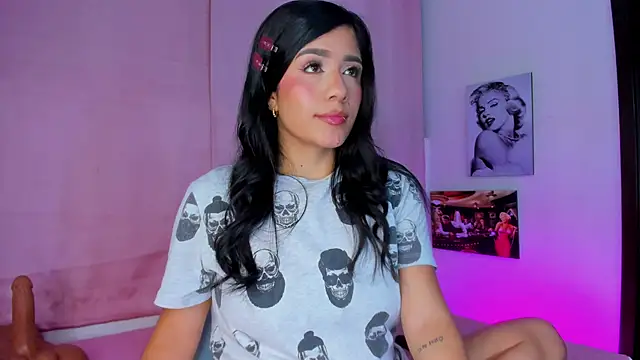 Snapshot of tellmebri chatting on 10-08-25, 07:39 tellmebri online show from 10-08-25, 07:39