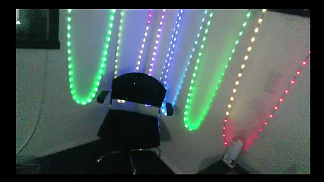 Snapshot of Cooperstone chatting on 12-20-24, 04:20 Cooperstone online show from 12-20-24, 04:20