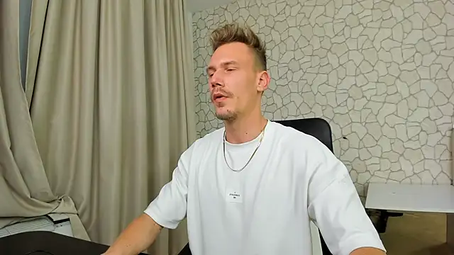 MateoBenjaminX online show from 12-14-24, 01:06