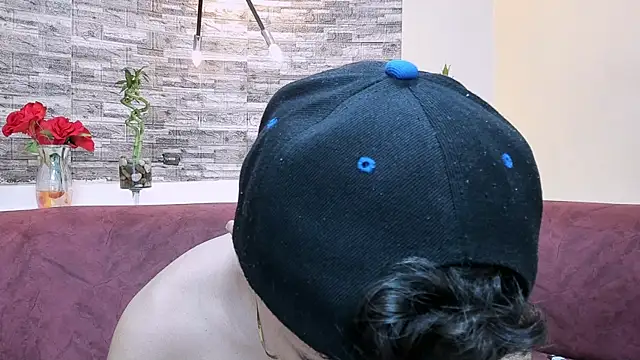 DamiBright online show from 02-07-25, 01:25