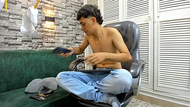 DamiBright online show from 10-09-25, 05:55