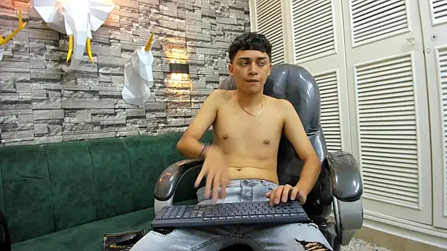 DamiBright online show from 10-13-25, 07:03