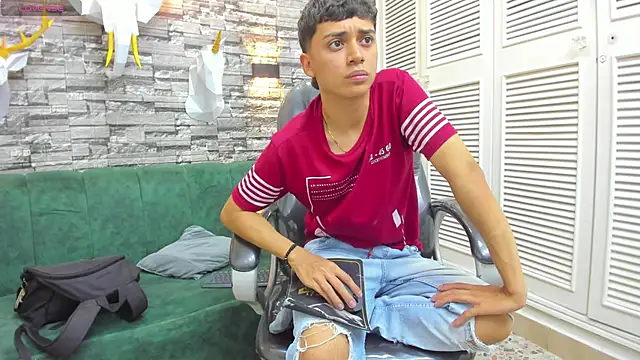 DamiBright online show from 10-28-25, 05:48