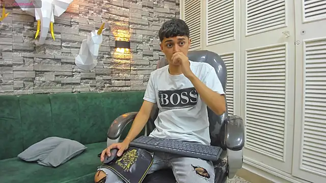 DamiBright online show from 11-01-25, 05:59